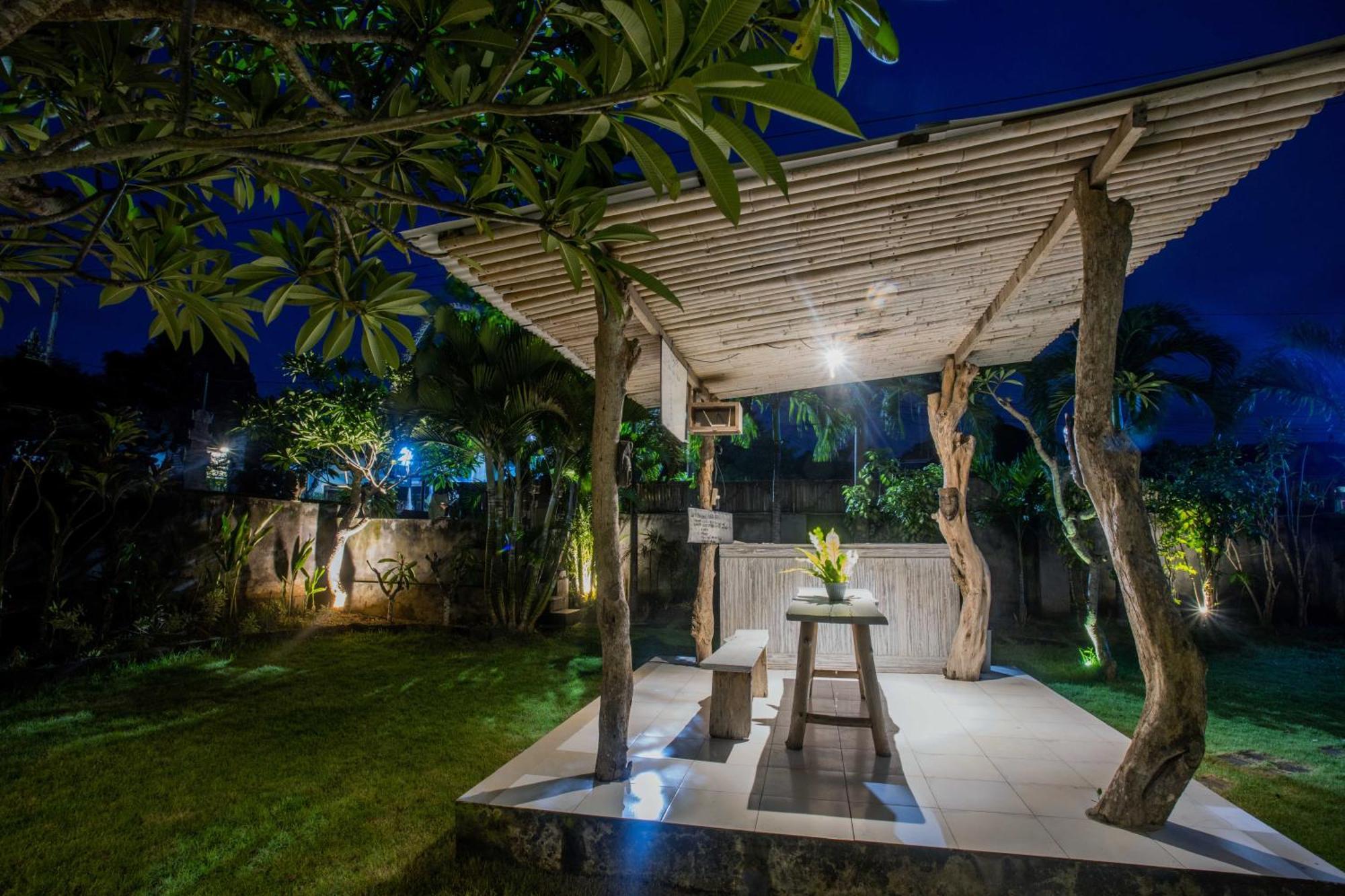 Jeje Fortis Guest House Lembongan Exterior foto